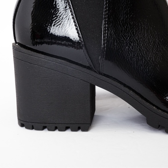 Patent leather look lug sole Chelsea boot black Dirty Laundry Lita 8.5 fall boot - Picture 7 of 16